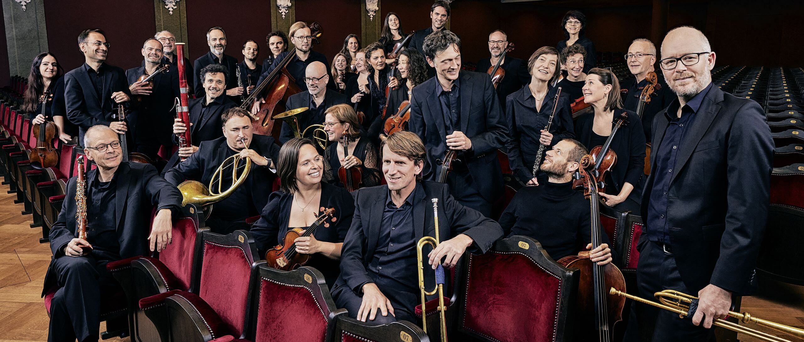 Unsere Musiker des Kammerorchester Basel mit Ihren Instrumenten Alle Musiker des Kammerorchester Basel mit Ihren Instrumenten