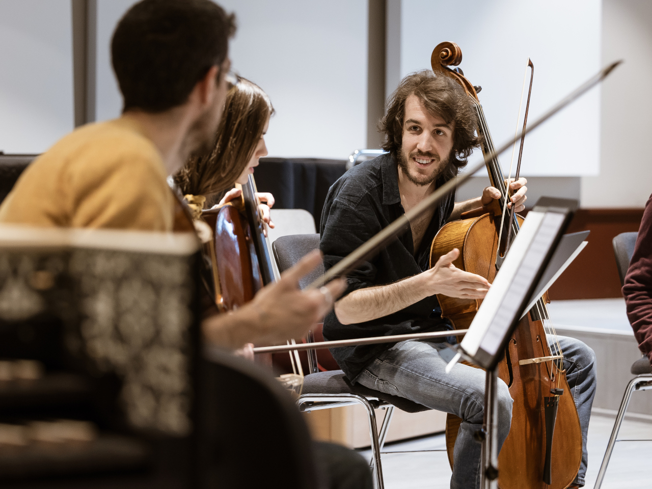 Akademist:innen im Gespräch