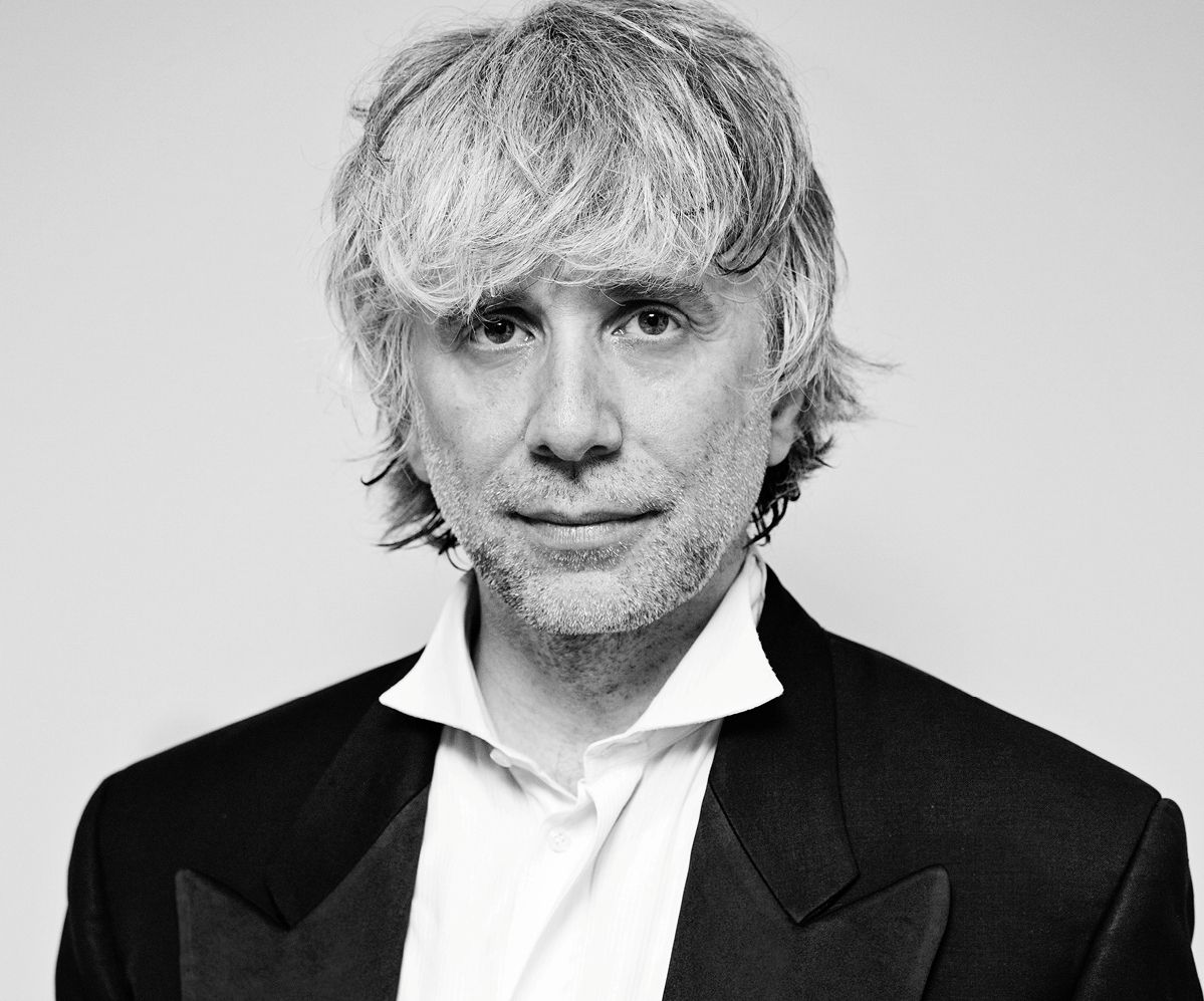 Portrait des Dirigenten Giovanni Antonini.